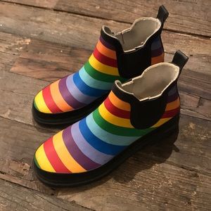 RAINBOW ankle rainboots ☔️ 🌈 🪴